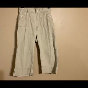 Womens beige Lee capri’s, NWT size 14p